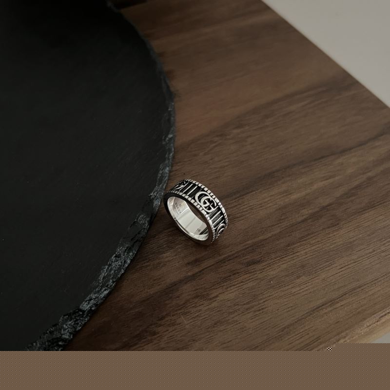G*u*i rings